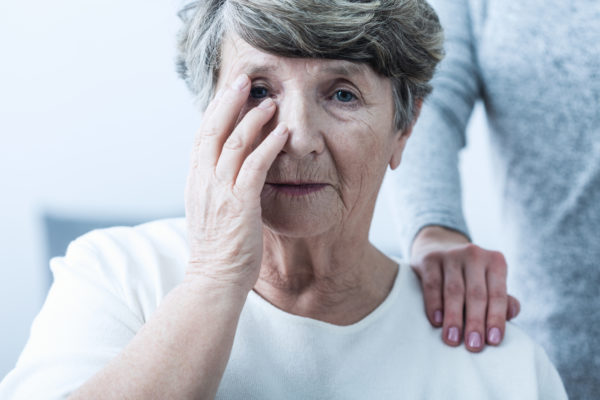 Признаки старческой деменции – как вовремя выявить болезнь