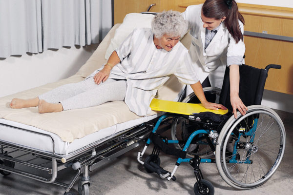 Как выбрать медицинскую кровать пожилому человеку