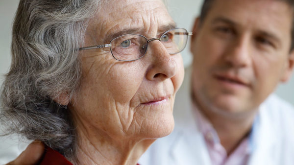 Деменция у пожилых людей: причины, симптомы, методы лечения