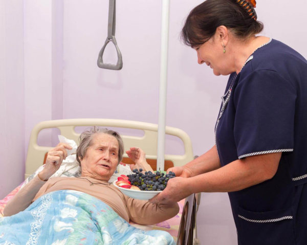 Наша главная цель – обеспечить качественный уход за пожилыми в Ялте